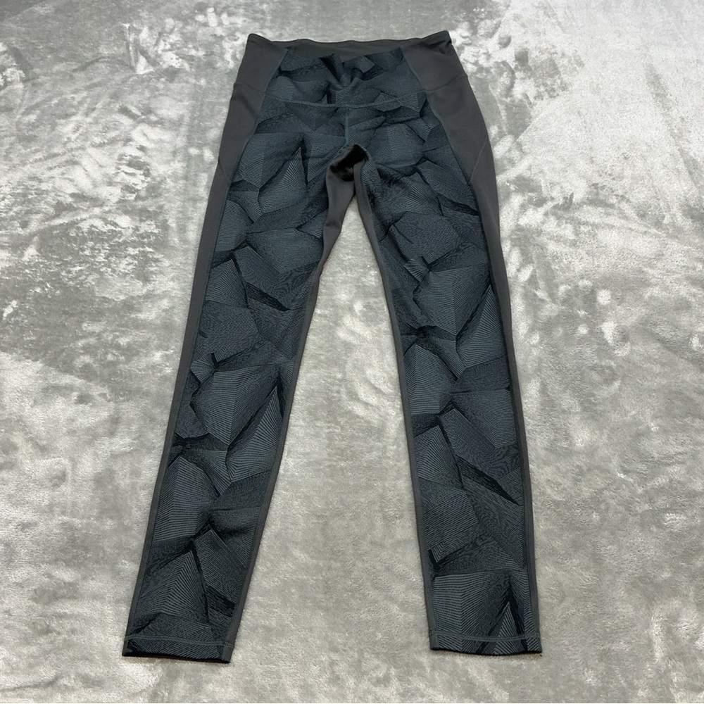 under armour compression Leggings Women’s Medium Style 1331807 gray geometric